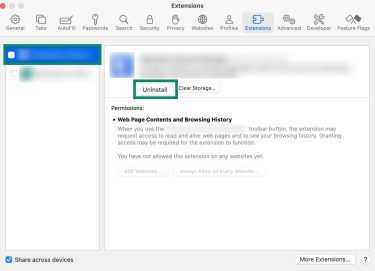 Safari browser extension settings, with the option to uninstall an extension highlighted